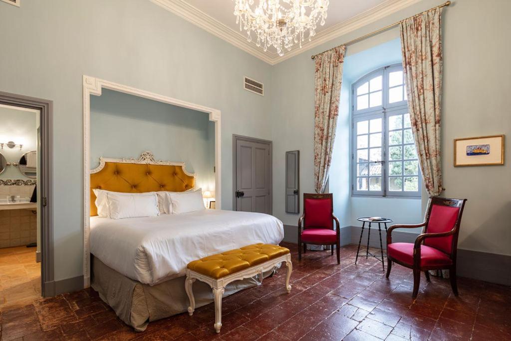 Chateau De Collias Esterno foto